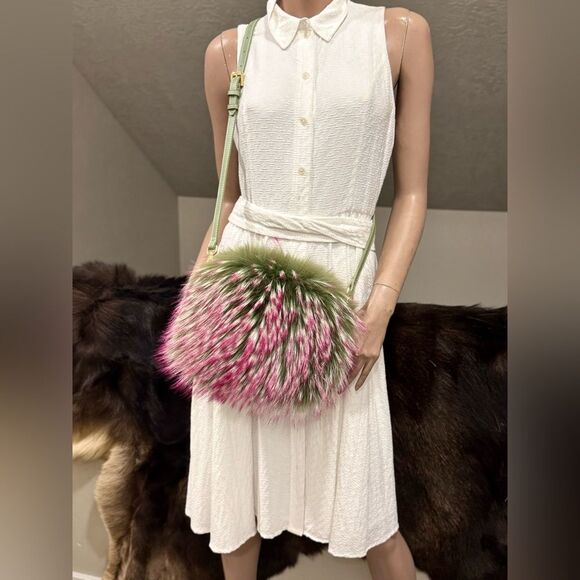 Stunning 2 Tone Premium Finn Raccoon Fur Handbag/Crossbody & Fur Pompom Charm - Picture 11 of 16